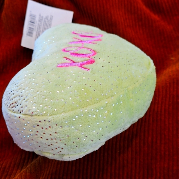 Green Heart Plush with Pink Embroidery, "XOXO," NWT - Picture 2 of 2